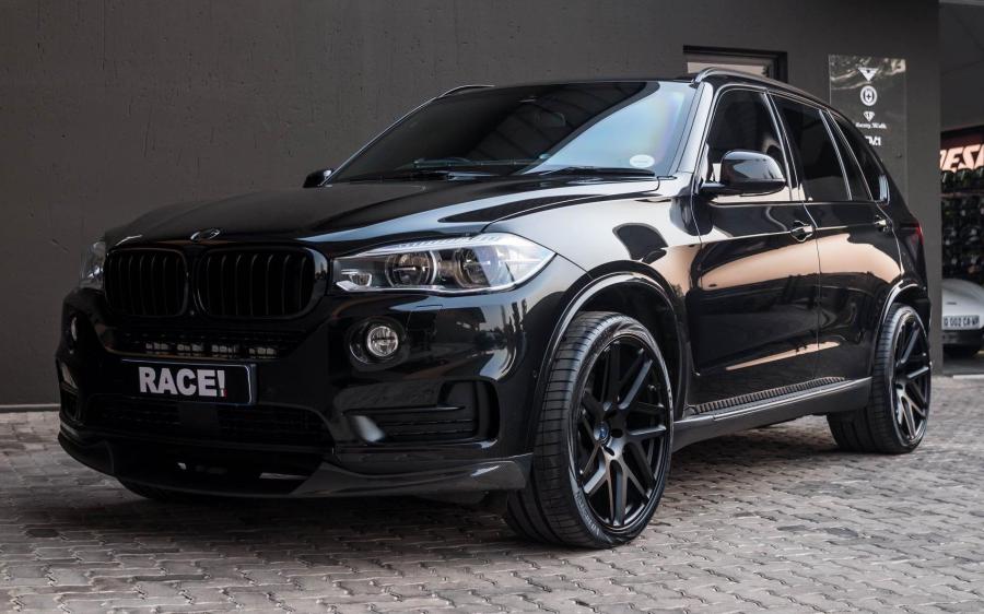 BMW X5 B6 Bulletproof by RACE! on Vossen Wheels '2018